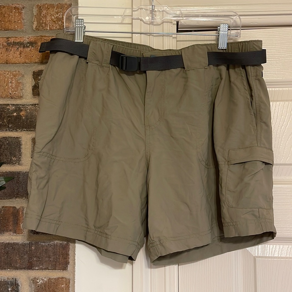 Columbia shorts L